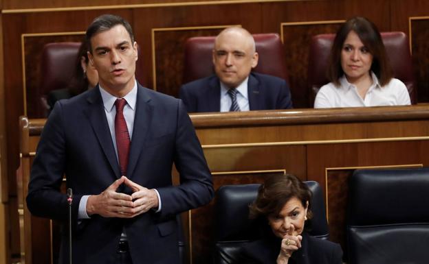 El CIS señala que el PSOE aventaja en 12 puntos al PP en intención de voto