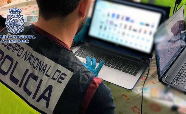 Detenidas 15 personas, dos de ellas en Málaga, por poseer y distribuir pornografía infantil en redes sociales