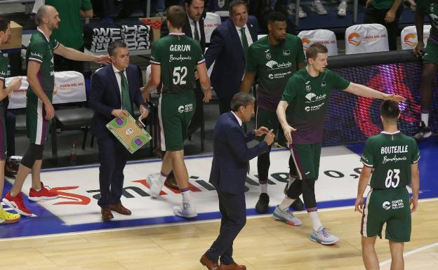 El Unicaja, a Badalona con sólo siete profesionales