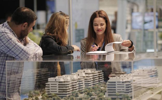 ¿Se acabó la fiesta? Málaga, la provincia peninsular donde más cae la venta de viviendas