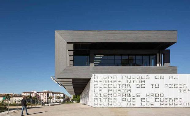 La Biblioteca Comarcal abrirá ininterrumpidamente de 8.00 a 20.45 horas