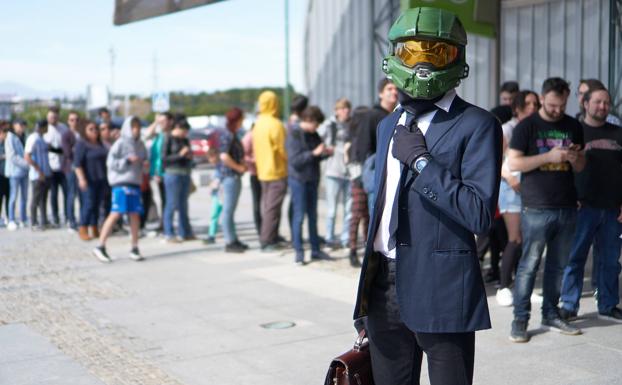 FreakCon 2020: 20.000 frikis hacen cola para disfrutar de la mayor convención de Andalucía