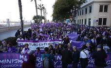 Unas 15.000 personas participan en la manifestación del 8M en Málaga