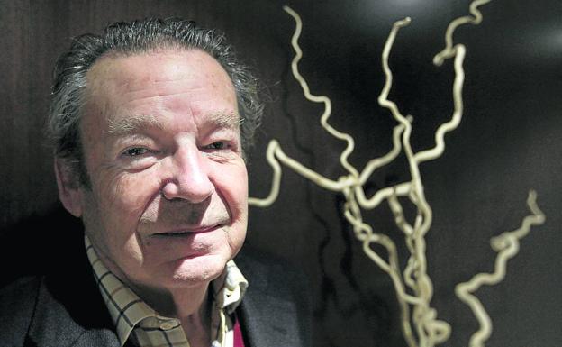 Muere Luis Racionero, el «liberal psicodélico» que trajo la contracultura