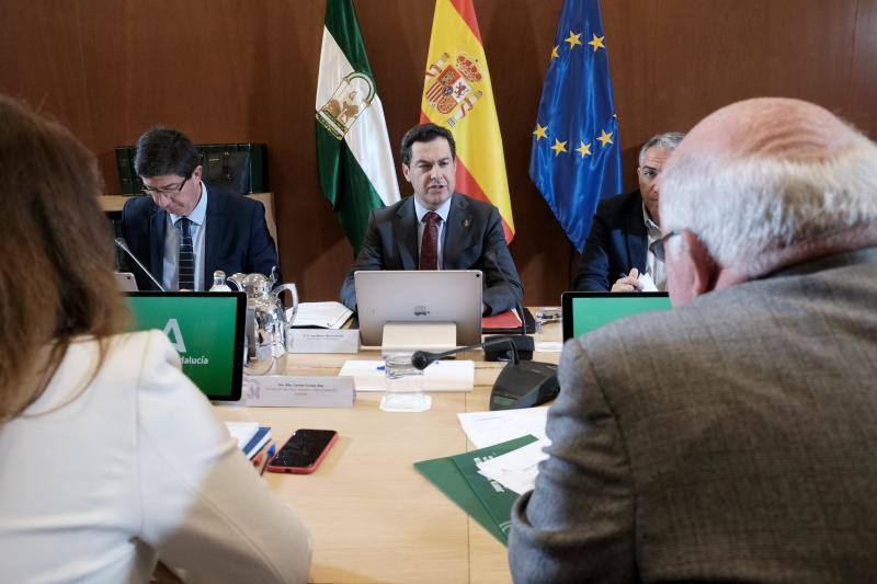 Moreno reúne hoy de nuevo a su Gobierno y mantiene encuentro con los portavoces parlamentarios para abordar la evolución del coronavirus