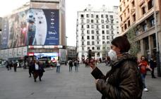 Madrid cierra para frenar la pandemia: abrirán solo los 'super', las farmacias y los quioscos