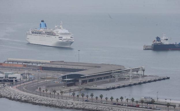 Atraca en Málaga el último crucero hasta que se levante la prohibición ante la expansión del coronavirus