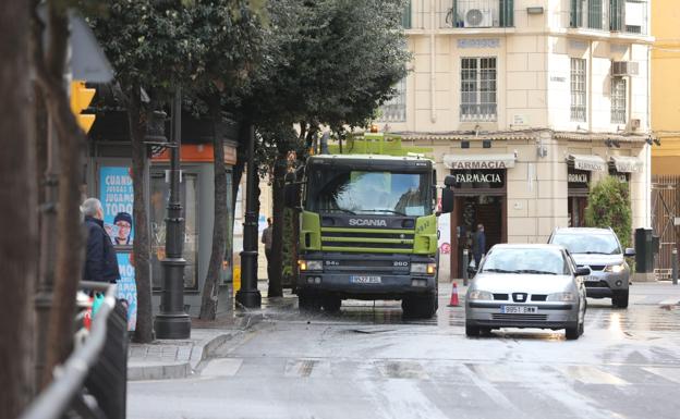 Limasa se suma a la desinfección de calles, contenedores y mobiliario urbano