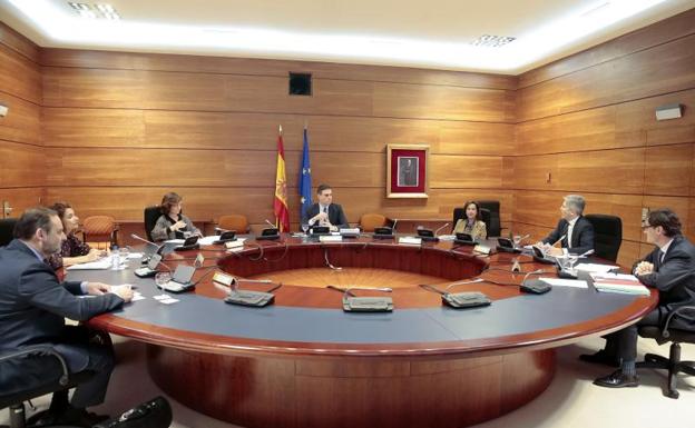 Sánchez admite ya que harán falta unos Presupuestos «de reconstrucción» cuando pase la crisis