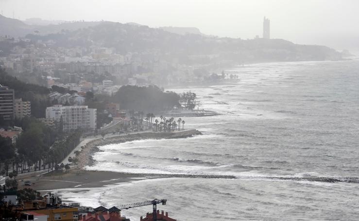 Málaga, en aviso naranja por fenómenos costeros: así están las playas