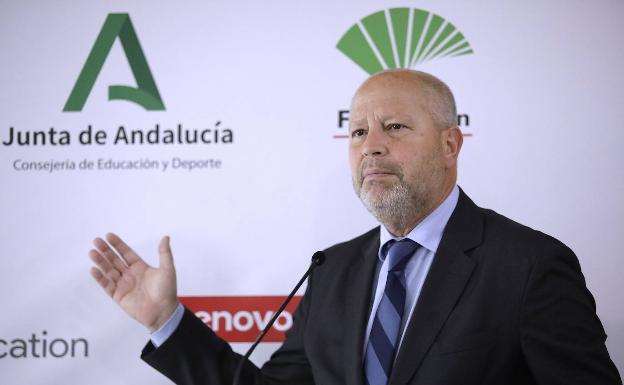 Imbroda reclama al Gobierno central alguna medida excepcional con los deportistas de alto nivel