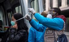 Científicos italianos investigan por qué el coronavirus apenas infecta a la raza negra