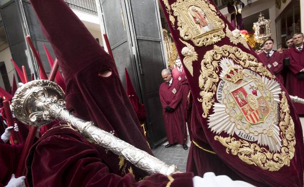 Una cofradía pide a sus hermanos que no utilicen las túnicas para fotografías o vídeos caseros