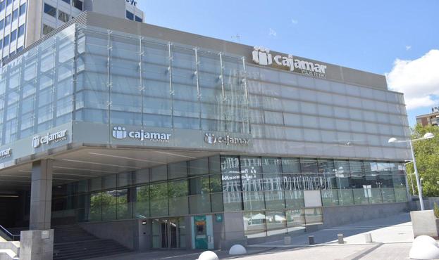 Cajamar se suma a un proyecto nacional de fabricación de mascarillas y viseras con impresoras 3D