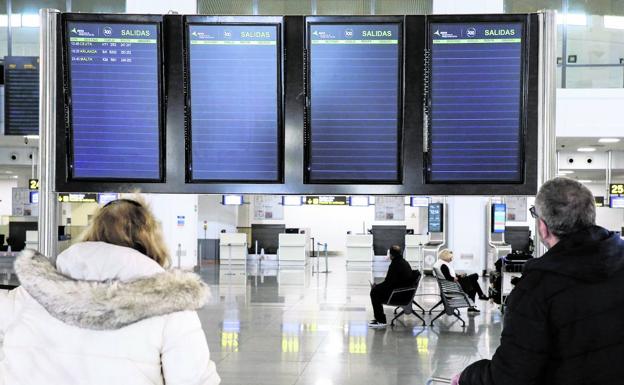 El aeropuerto de Málaga estrena la temporada alta de las aerolíneas con apenas una decena de vuelos
