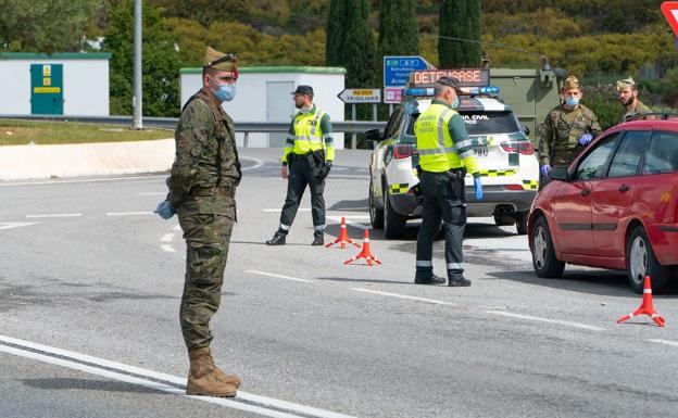 La Legión se despliega en la Axarquía para colaborar en el control del confinamiento