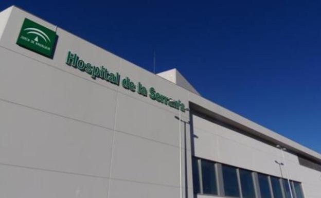 «Me llamaron para ir a ver a mi padre al hospital y me han dejado encerrado con él»