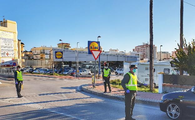 Los municipios costeros de la Axarquía extreman la vigilancia para evitar la llegada de turistas a segundas residencias