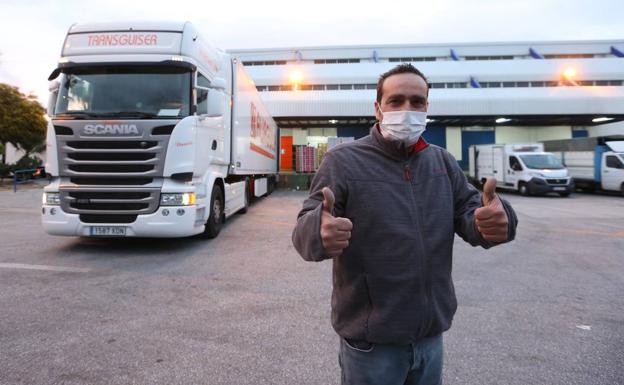 Camioneros, sin descanso para que no falte de nada