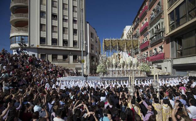 El silencio envuelve la Tribuna de los Pobres