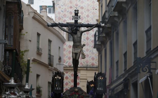 Con identidad propia