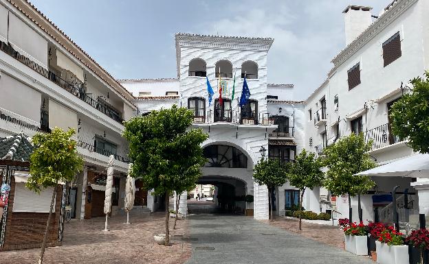 Nerja reparte alimentos para 353 familias necesitadas y tramita 86 ayudas económicas por la crisis del coronavirus