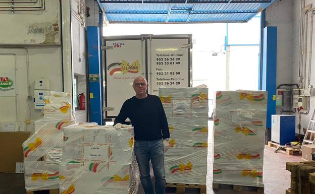 La Contadina, Food & Equipment, dona 1000 kg de pasta, 800 kilos de tomate natural y 80 kilos de queso a Cáritas Marbella y Torremolinos