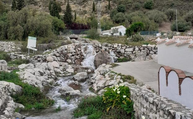 El nacimiento del río Guaro 'revive' tras las últimas lluvias