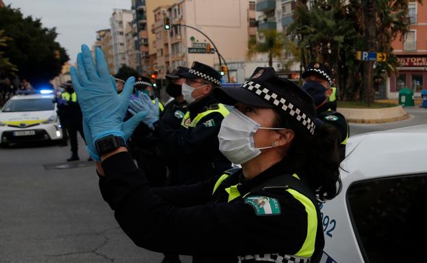 Los policías se rebelan contra la orden del Gobierno de que no festejen los cumpleaños de las personas confinadas