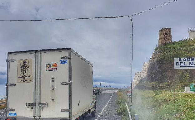 Torrox instala arcos desinfectantes de vehículos en las entradas al municipio