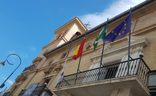 El Ayuntamiento de Antequera decreta tres días de luto oficial por todas las víctimas del COVID-19