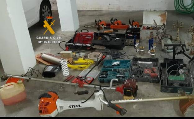 Detienen a tres miembros de una misma familia por robar en segundas residencias vacías