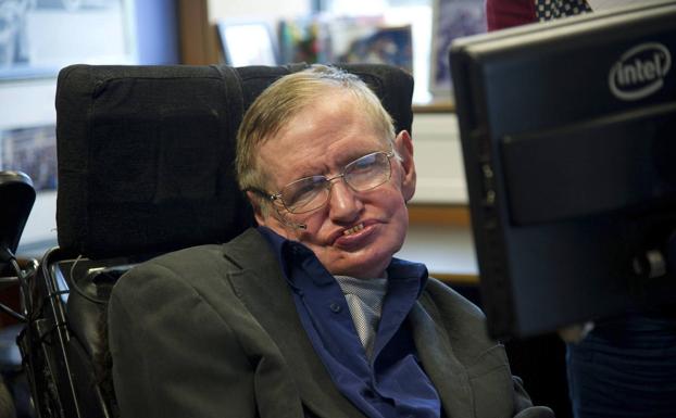 La hija de Stephen Hawking dona el ventilador de su padre para pacientes con Covid-19