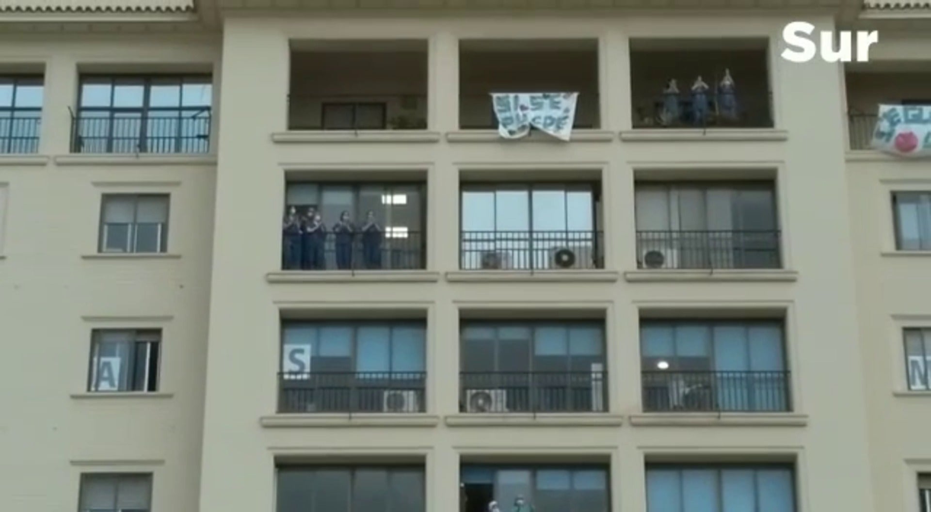 Vídeo | Aplausos en el Hospital Regional de Málaga este sábado