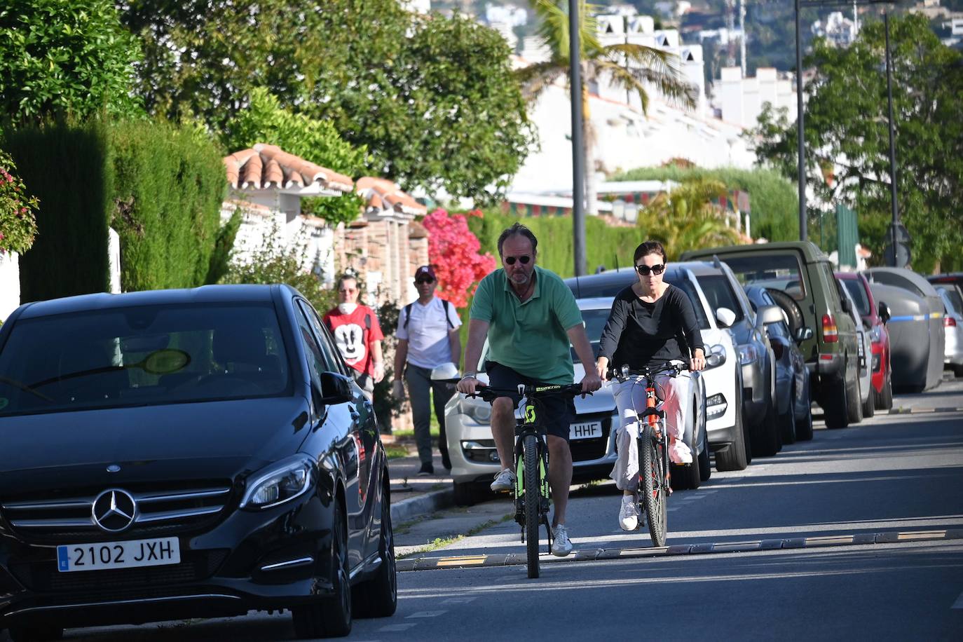 Así ha sido el primer día de paseos y deportes en Marbella