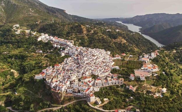 Istán endurecerá los controles a ciclistas tras la llegada de una veintena al pueblo esta mañana