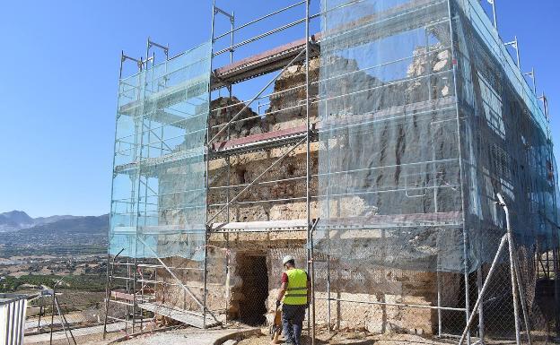 Tres monumentos de la provincia de Málaga abandonan la lista roja del patrimonio de Hispania Nostra