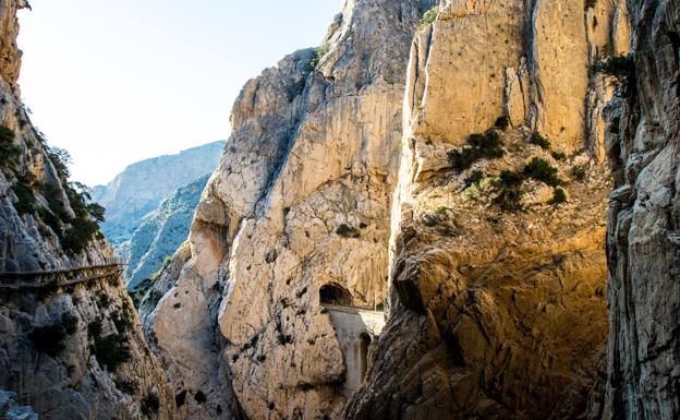 Álora prepara un parking de 6.000 metros cuadrados para los visitantes del Caminito del Rey