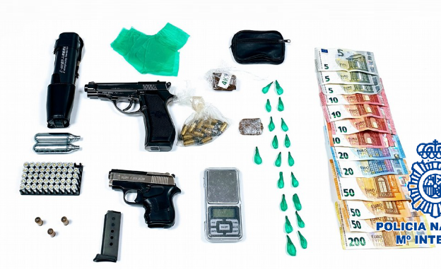 Dos detenidos por vender droga en un bar de Benajarafe durante el confinamiento