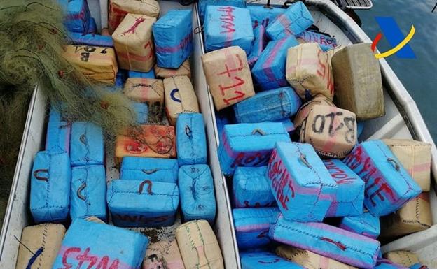 Cae una banda dedicada al tráfico internacional de hachís que operaba desde Málaga y Granada