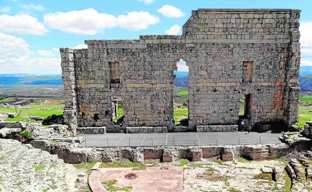 El pasado que se olvida en los monumentos malagueños