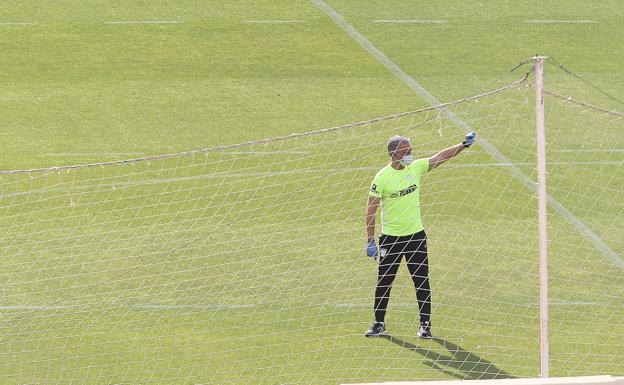 El Málaga vuelve a calzarse las botas