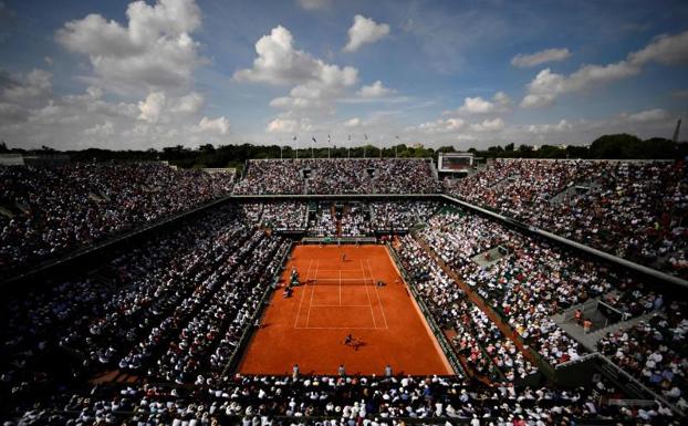 Roland Garros no descarta jugar a puerta cerrada