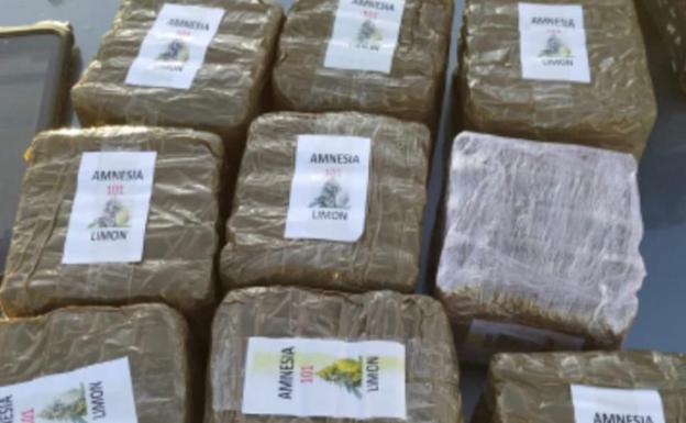 Lo paran en Teatinos para ver si cumplía el confinamiento y le pillan cinco kilos de hachís en el coche