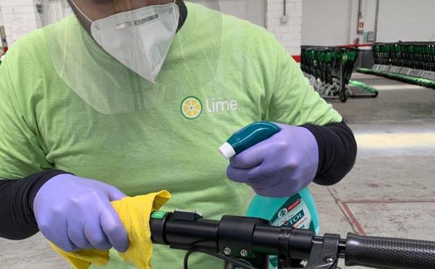 Un centenar de patinetes de alquiler vuelven hoy a las calles de Málaga