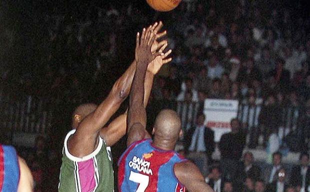 Revívelo: Te ofrecemos el cuarto partido de la final del 95 entre el Unicaja y el Barcelona