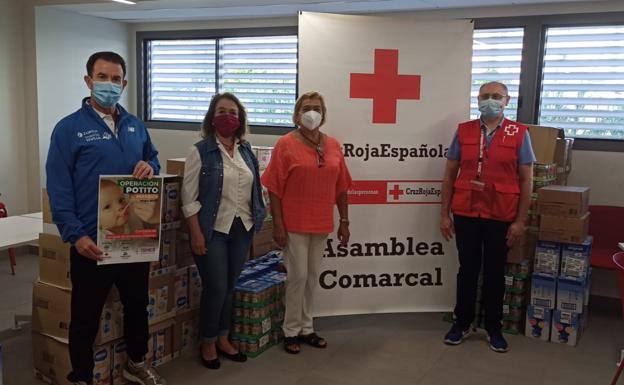 Donan un millar de potitos a diversas asociaciones de la Axarquía