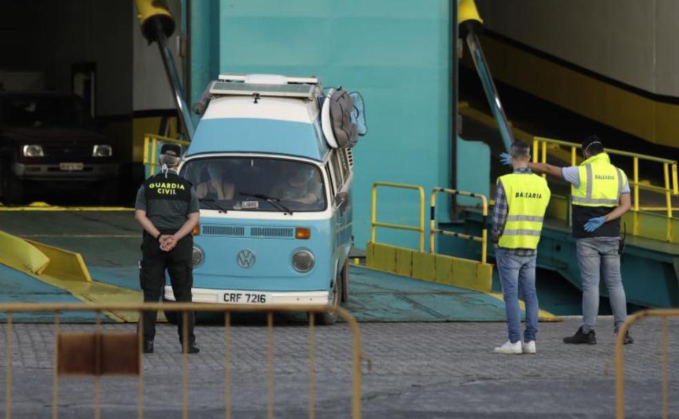 El barco de los repatriados