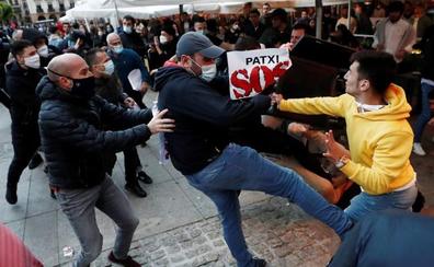 Incidentes en Pamplona en una concentración de apoyo del etarra Patxi Ruiz