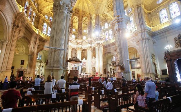 Las iglesias de Málaga podrán ocuparse hasta la mitad de su aforo a partir del lunes